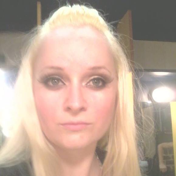 Meet your Posher, Sylvia - Picture 1 of 1